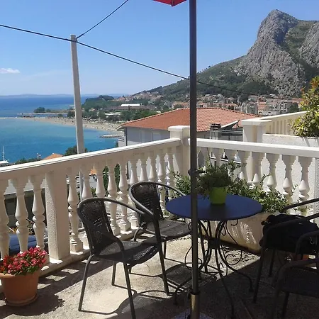 Apartman Suzana Omis Exterior photo